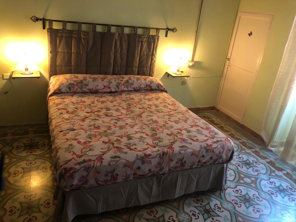 A casa di nonna Vituccia, nel cuore del Salento! Neviano Esterno foto